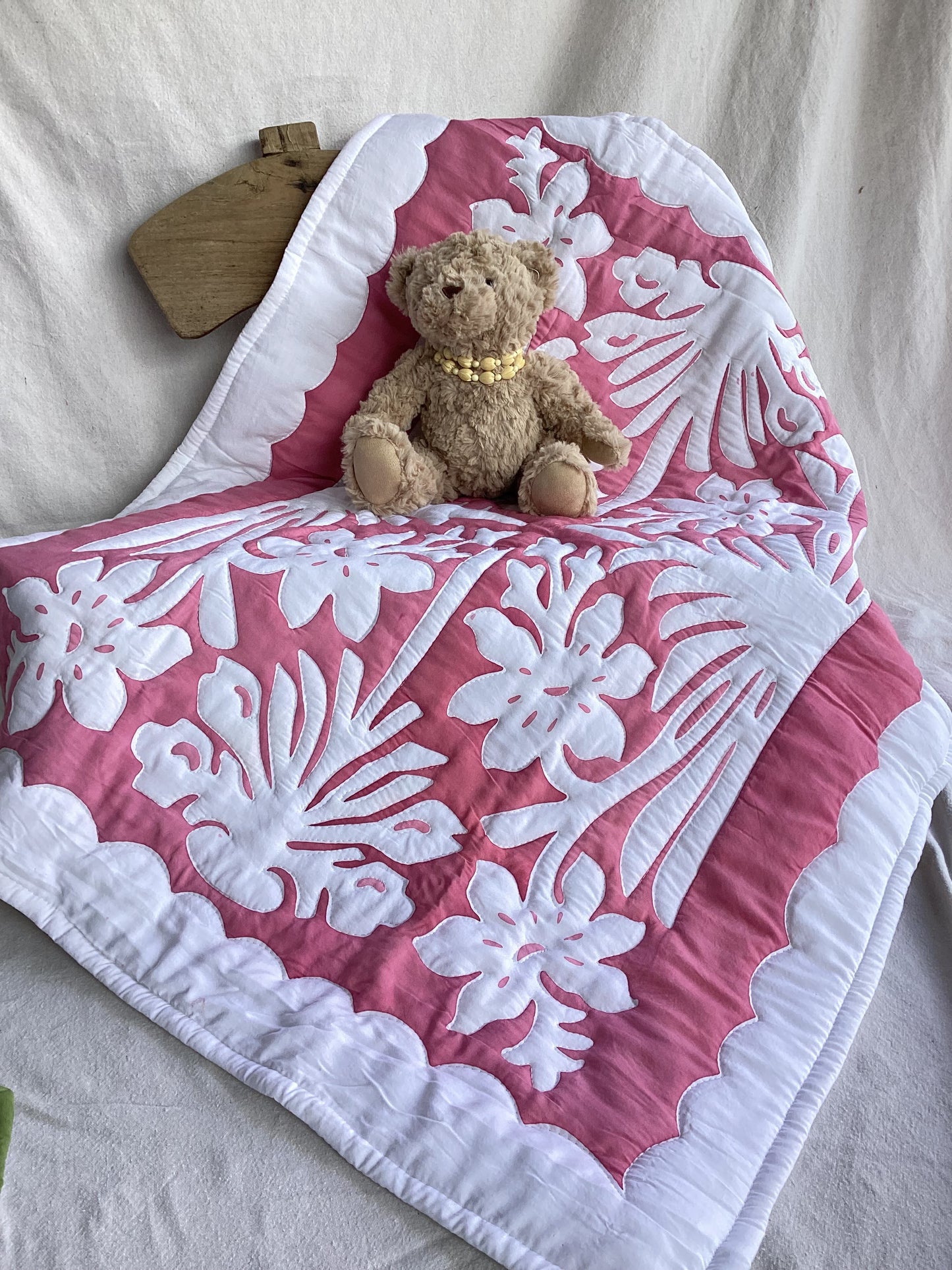 Hibiscus Moe Moe Baby Quilt