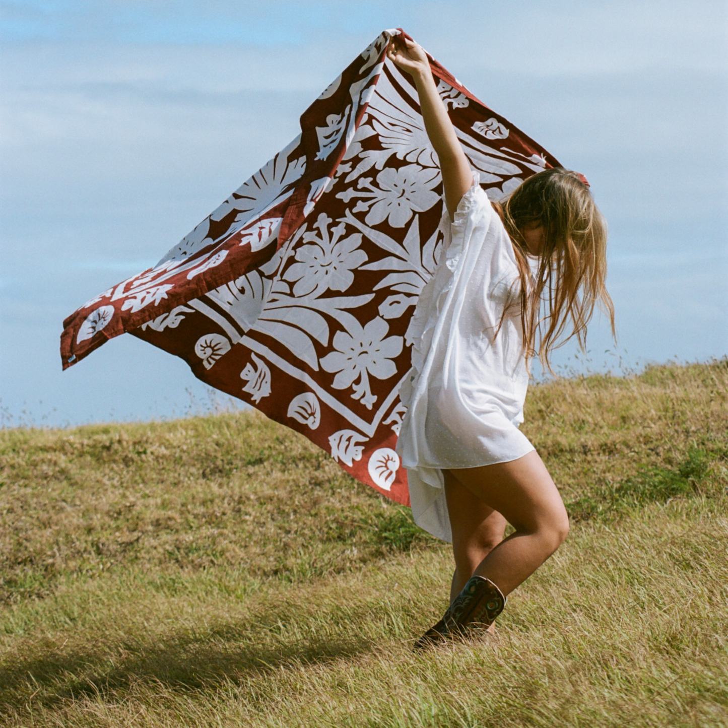 The Maui Beach Sheet in Hibiscus